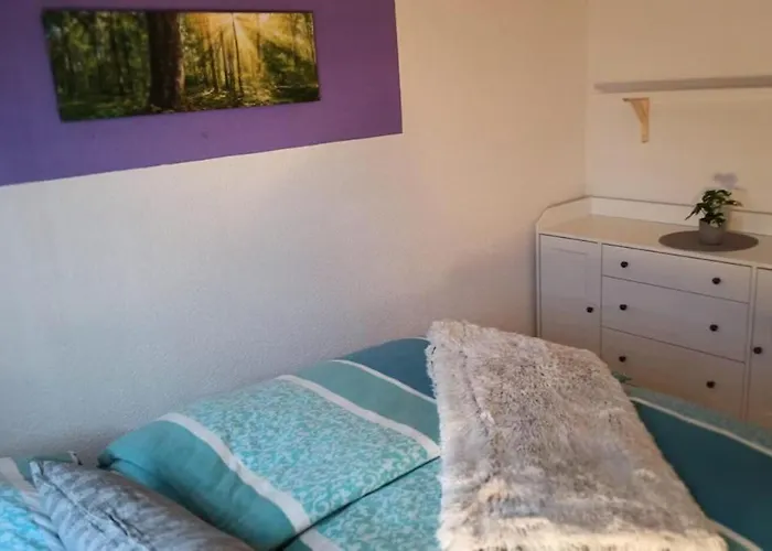 Waldhaeuschen * Pfalzfeld