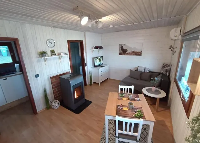 Waldhaeuschen * Pfalzfeld